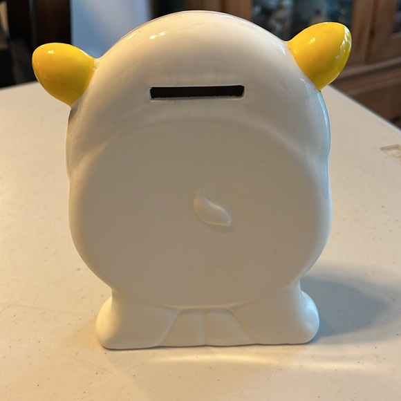 Vintage Hippo bank made in China. Has no stopper. Flat will sit against wall - Picture 2 of 5